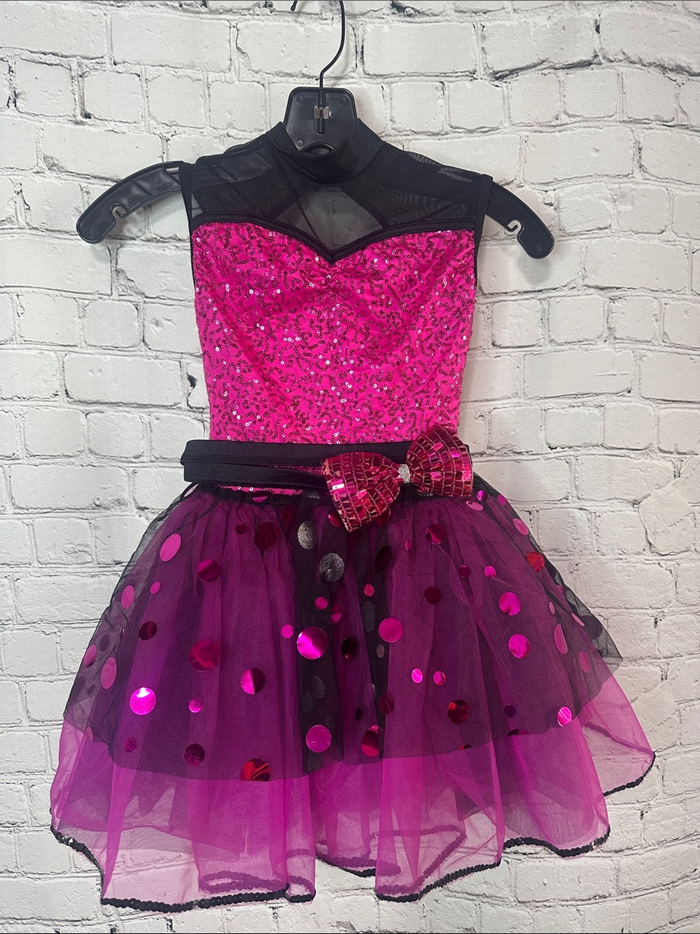 Weissman pink and black sequin dance, performance, Halloween costume Size 1C 7/8